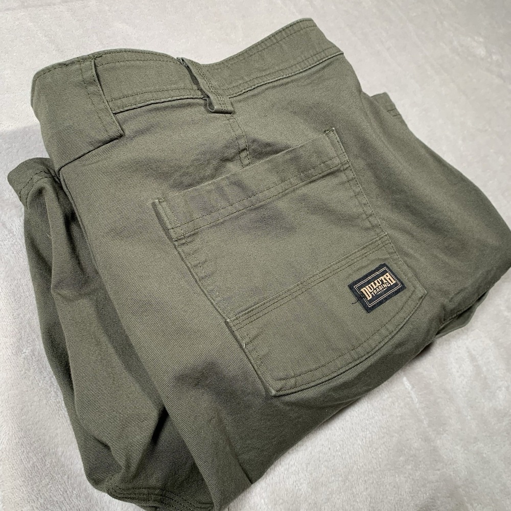 Duluth Trading Flex Fire Hose Shorts Mens 44 Green Canvas Stretch Work Casual